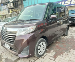 Toyota Roomy XS 2018