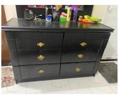 Used Black Dressing Table (4 ft)