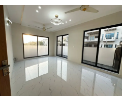 1 Kanal 6 Bed House For Rent