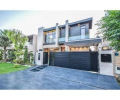 1 Kanal Luxurious Bungalow for Rent