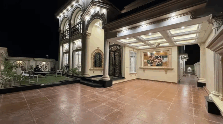 1 Kanal Royal Spanish Villa Facing DHA Club on 80ft Road