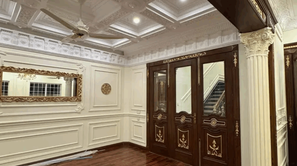 1 Kanal Royal Spanish Villa Facing DHA Club on 80ft Road