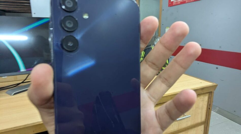 Samsung Galaxy A15 – PTA Approved, Dual SIM, High Performance