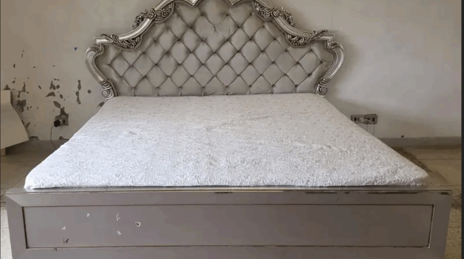 King Size Solid Wooden Bed with Drawers & Mirror – Urgent Sale