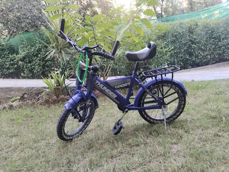 🚴‍♂️ Sports Cycle – Strong Build, Smooth Ride & Great Value!