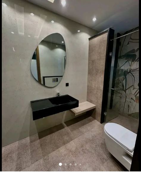 Beautiful 5 Marla House for Rent