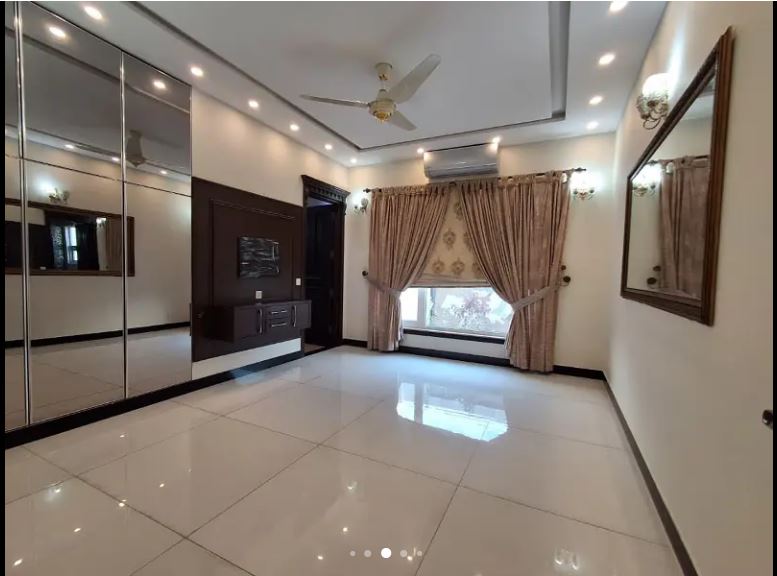 1 Kanal Luxury House for Rent